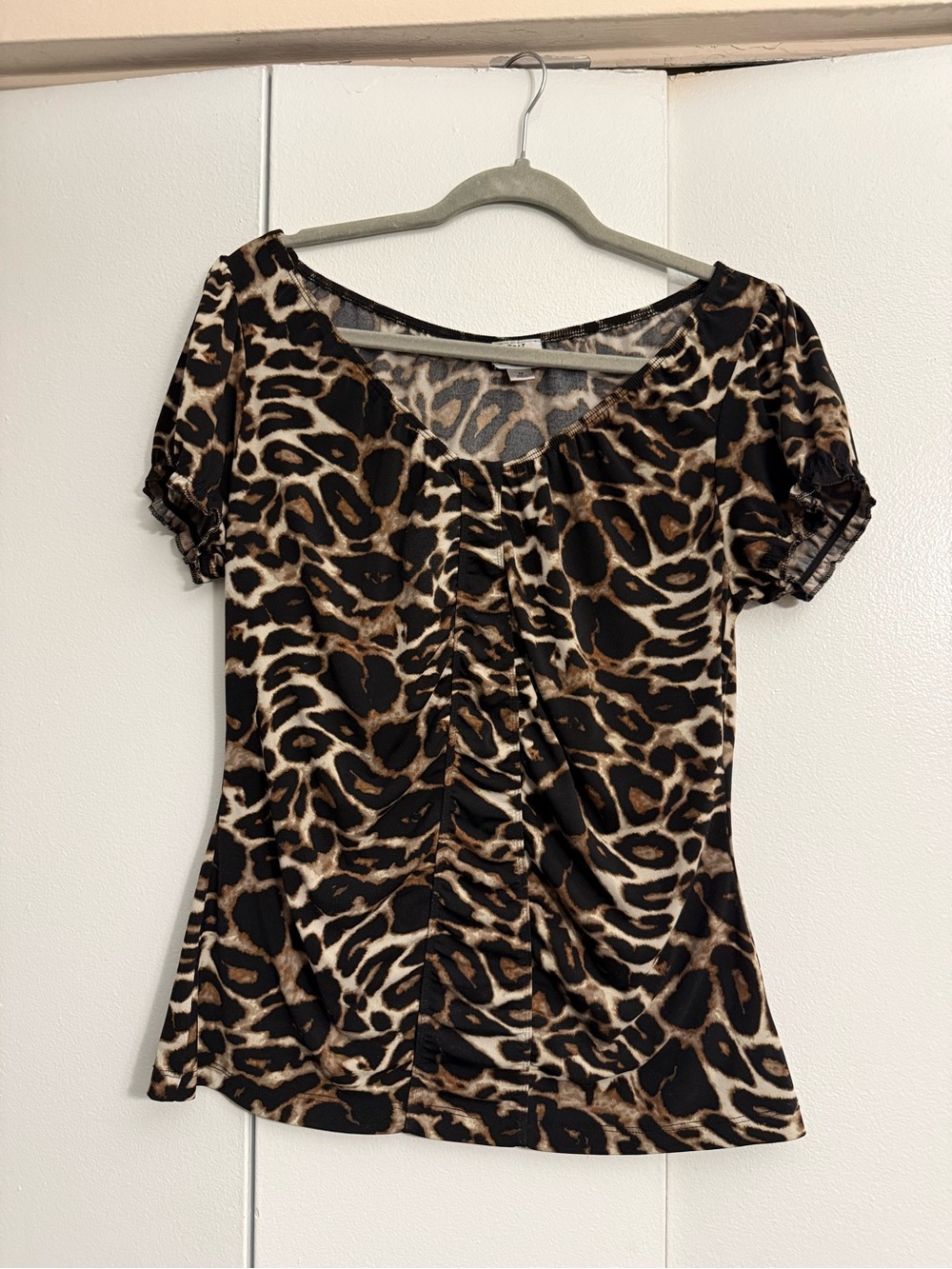 Worthington Leopard Print Short Sleeve Shirt Size M